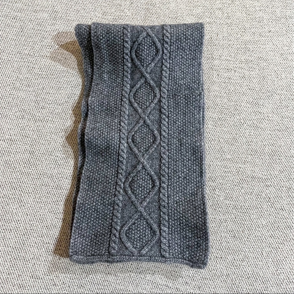 Gray Knitted Argyle Scarf